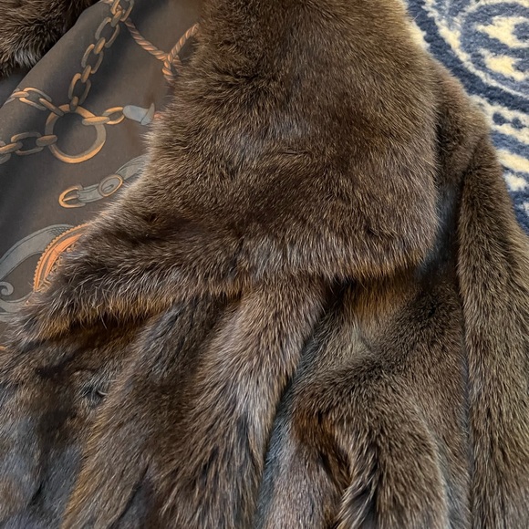 Genuine fur coat - Picture 2 of 8